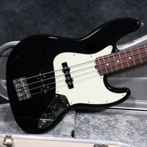 2022 Fender American Professional II Jazz Bass - Black